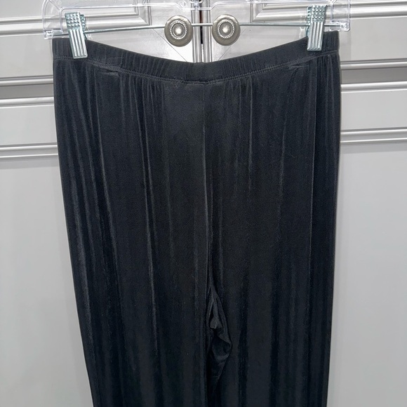 Chico’s Travelers Black wide leg cropped pull on elastic waist pants size 1 tall - Picture 6 of 7